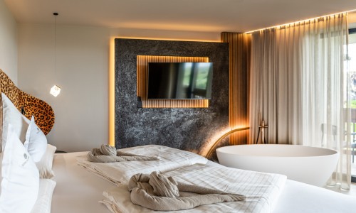 Luxury Suite